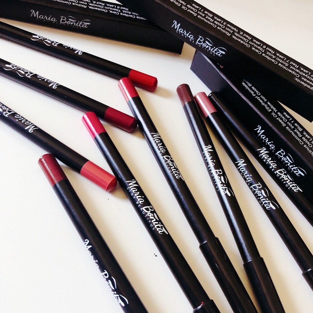 Lip pencil 9 colours available now!